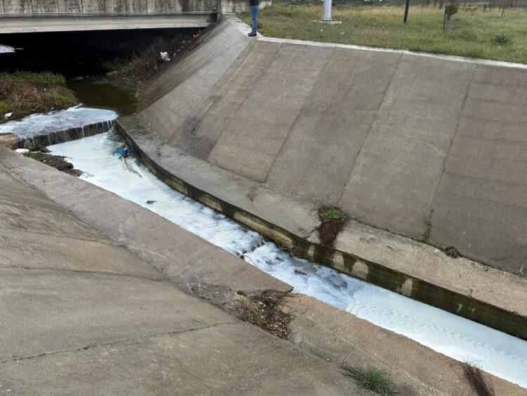 Tekirdağ’da Kavak Deresi’nin rengi değişti haberi