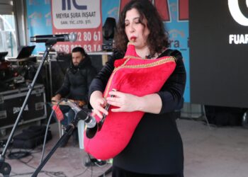 “Tulumcu Filiz” 17 yıldır Karadeniz ezgilerini dinleyenleriyle buluşturuyor haberi