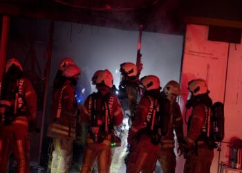 Zeytinburnu’nda akaryakıt istasyonunda çıkan yangın söndürüldü haberi