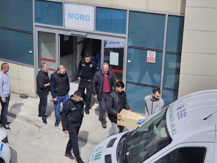 Bursa’da yüksek ateş tedavisi gördüğü hastaneden eve getirilen 2 aylık bebek hayatını kaybetti haberi