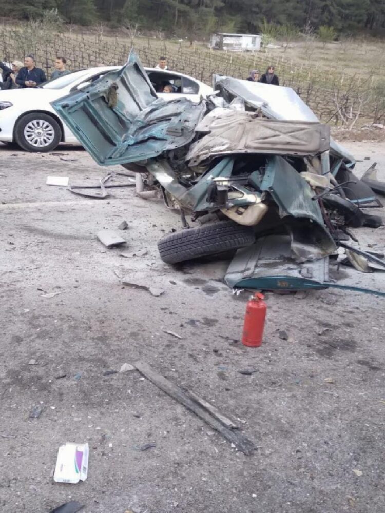 GÜNCELLEME – Balıkesir’de zincirleme trafik kazasında 2 kişi öldü, 9 kişi yaralandı haberi