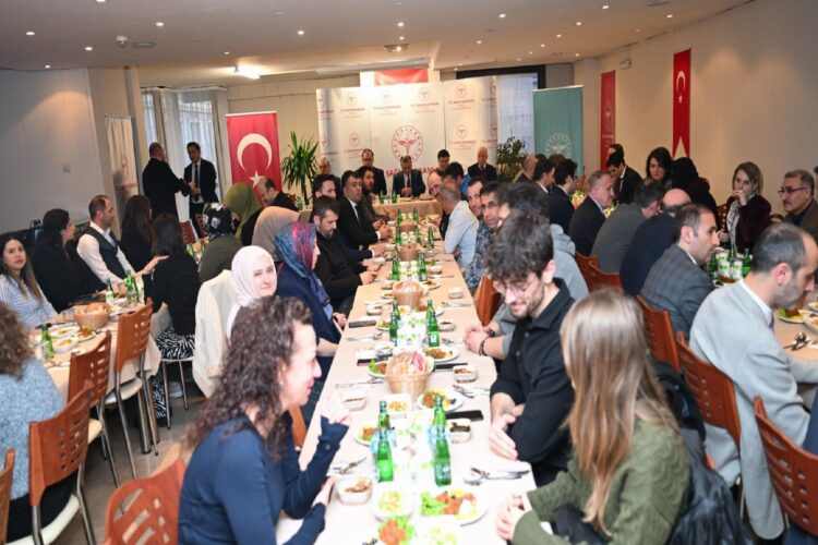 İstanbul İl Sağlık Müdürlüğünün geleneksel iftar programı düzenlendi haberi