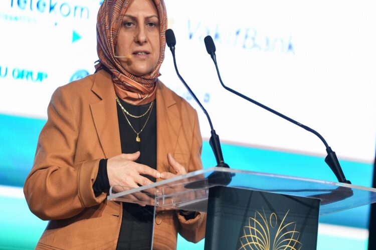 İstanbul’da “Güçlü Türkiye’nin Güçlü Kadınları Zirvesi” düzenlendi haberi