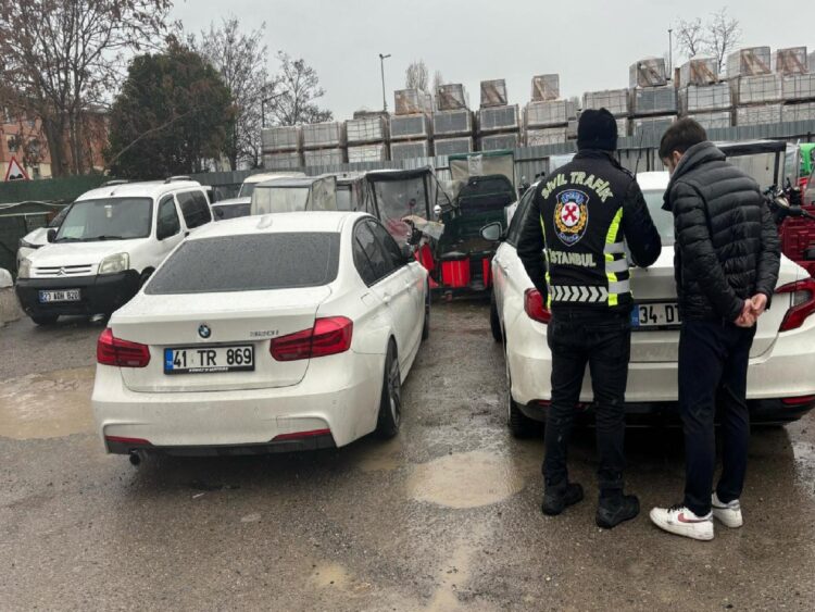 İstanbul’da trafikte ikinci kez drift atan sürücünün ehliyeti iptal edildi haberi