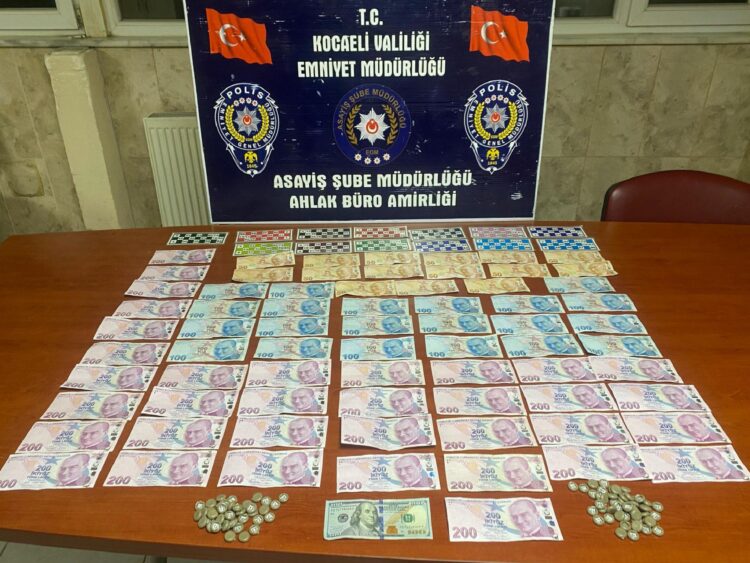 Kocaeli’de kumar oynayan 9 kişiye 83 bin 223 lira ceza kesildi haberi