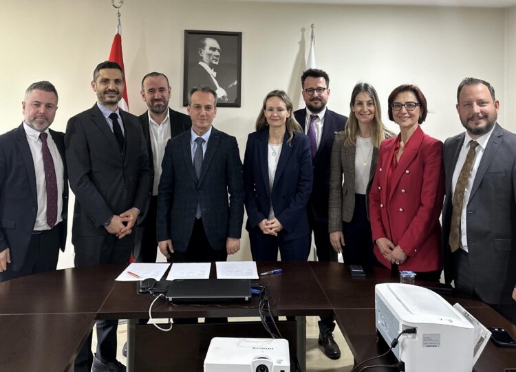 Novartis Türkiye, MS Çalışma Grubu ile iyi niyet anlaşması imzaladı haberi