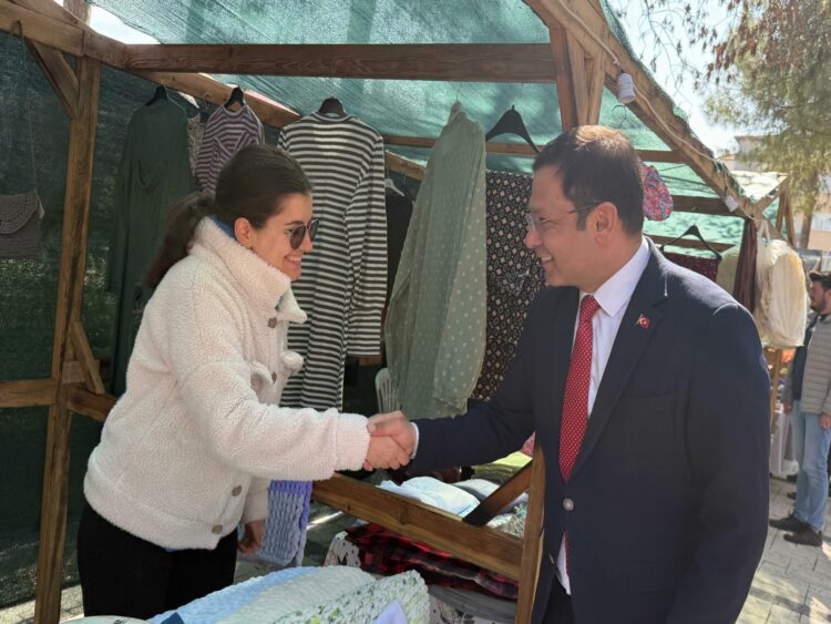 Sındırgı’da kadınlar ürünlerini sergiledi haberi