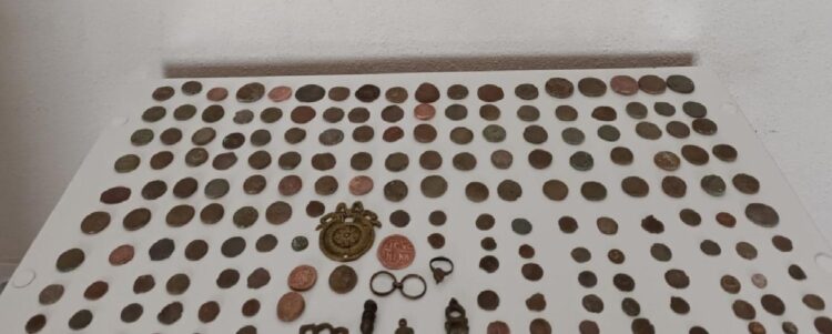 Tekirdağ’da tarihi eser niteliğinde 184 sikke ele geçirildi haberi