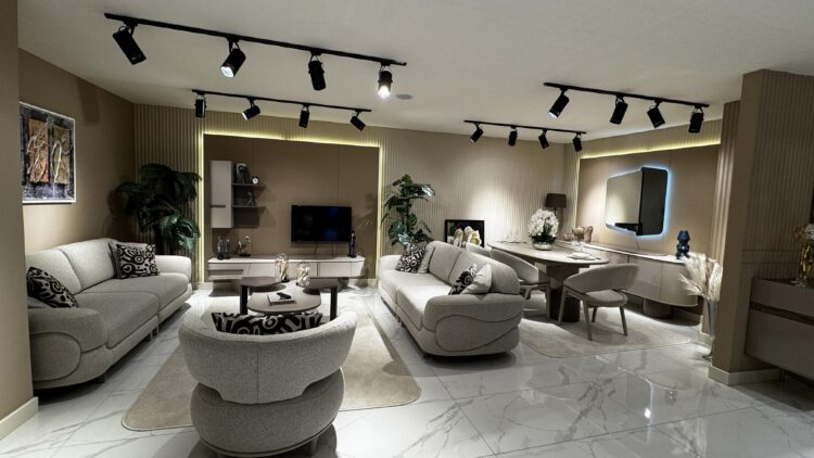 Türkiye’nin önemli mobilya merkezlerinden İnegöl’e yabancı yatırımcılar da ilgi gösteriyor haberi