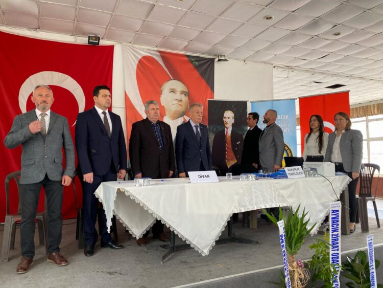 Ayvacık Esnaf ve Sanatkarlar Kredi Kefalet Kooperatifi Başkanı Yıldız, güven tazeledi haberi