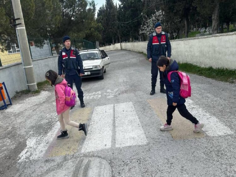 Balıkesir’de okul servisleri denetlendi haberi