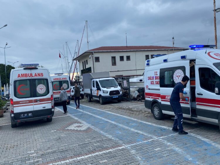 Çanakkale’de düzensiz göçmenleri taşıyan bot battı haberi