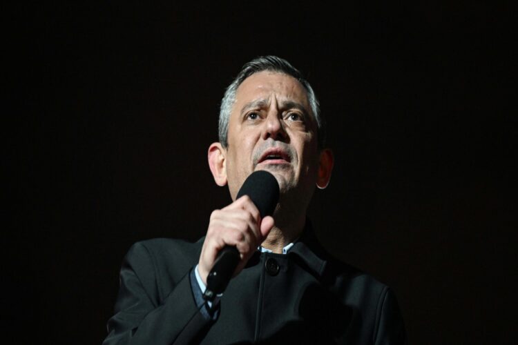 CHP Genel Başkanı Özel, Şişli’deki mitingde konuştu: haberi