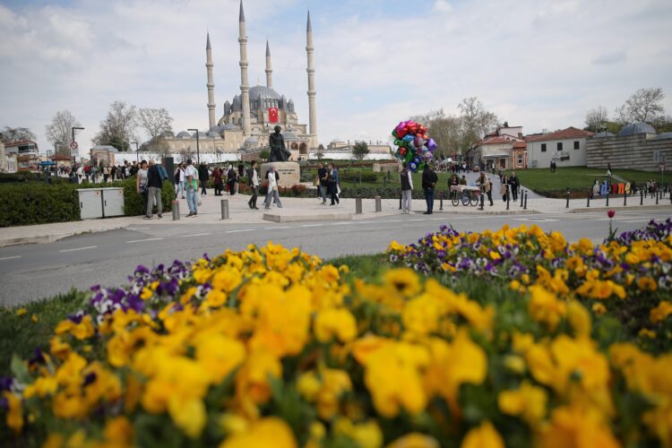 Edirne bayram tatilini dolu dolu geçirdi haberi