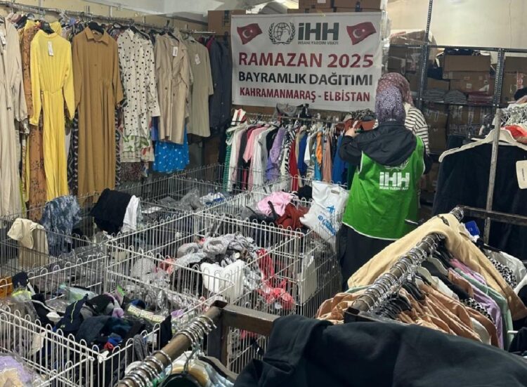 İHH, Türkiye’de 800 bini aşkın kişiye ramazan yardımı ulaştırdı haberi