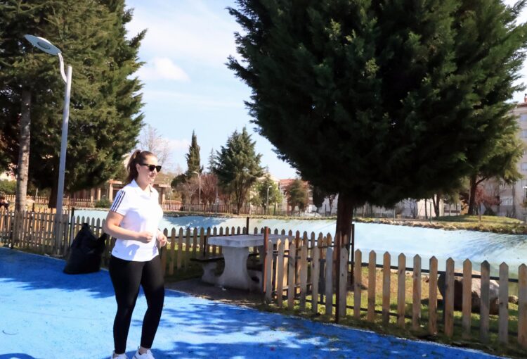 Kardeşinin kemik iliği bağışıyla kanseri yendi, sporla sağlıklı yaşamını sürdürüyor haberi