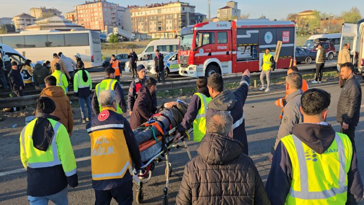 Tekirdağ’da 2 işçi servisinin çarpıştığı kazada 18 kişi yaralandı haberi