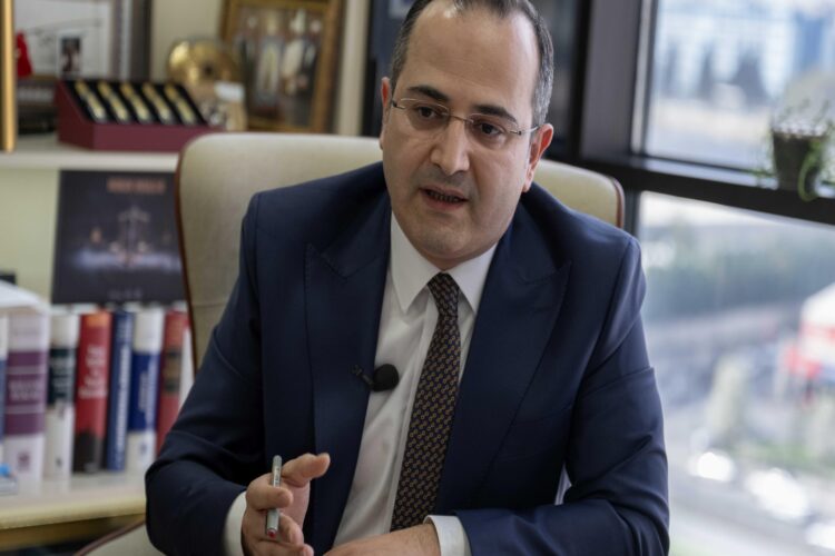 Türkiye’nin en kalabalık avukat kadrosu İstanbul’da haberi