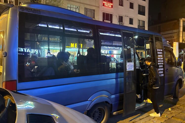 Ümraniye’deki minibüsçüler bugün elde ettikleri kazancı Filistin’e bağışlayacak haberi
