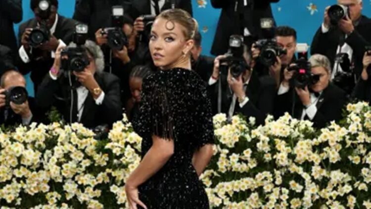 Sydney Sweeney, 2025 Met Gala Görünümünde Kim Novak’tan İlham Aldı