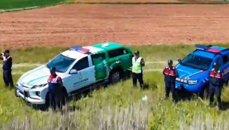 Jandarma Göçmen Flamingolar İçin Kamışlı Göleti’nde Devriye Çalışması Yapıyor