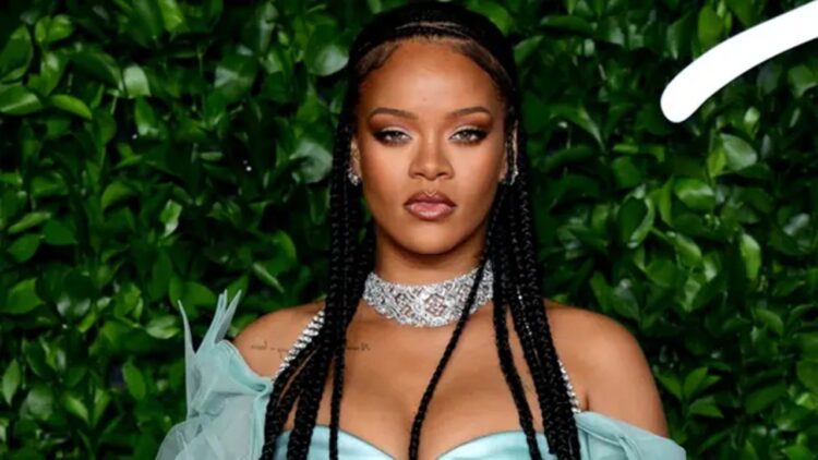 Rihanna, Met Gala 2025’te Üçüncü Hamileliğini Duyurdu