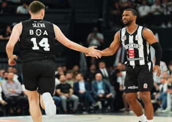 Beşiktaş Fibabanka, Seride Durumu 2-1 Yaptı