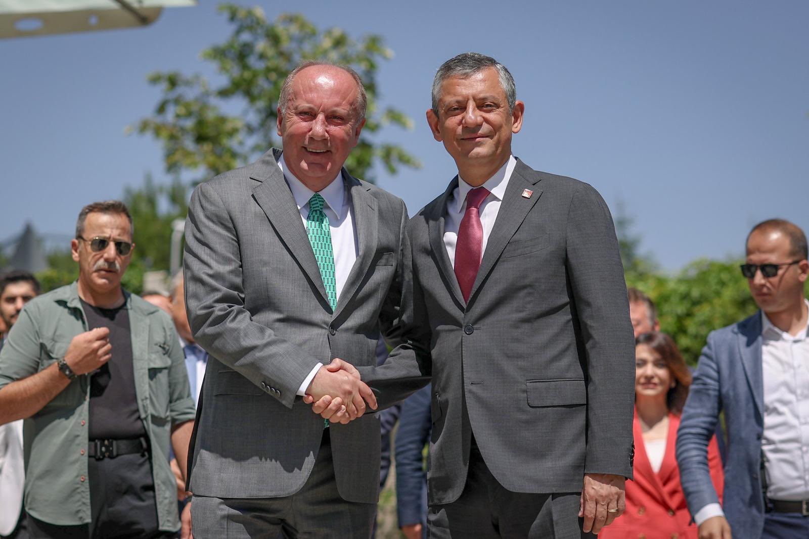 Memleket Partisi Genel Başkanı Muharrem İnce ve CHP Genel Başkanı Özgür Özel