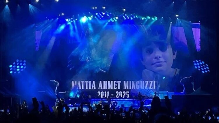 Guns N’ Roses İstanbul Konserinde Mattia Ahmet Minguzzi’yi Andı