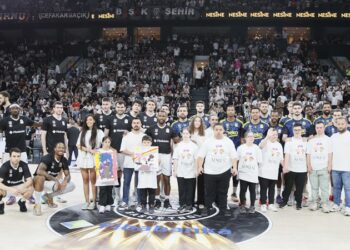 Fenerbahçe Beko, Beşiktaş Fibabanka’yı Yenerek Seride Öne Geçti