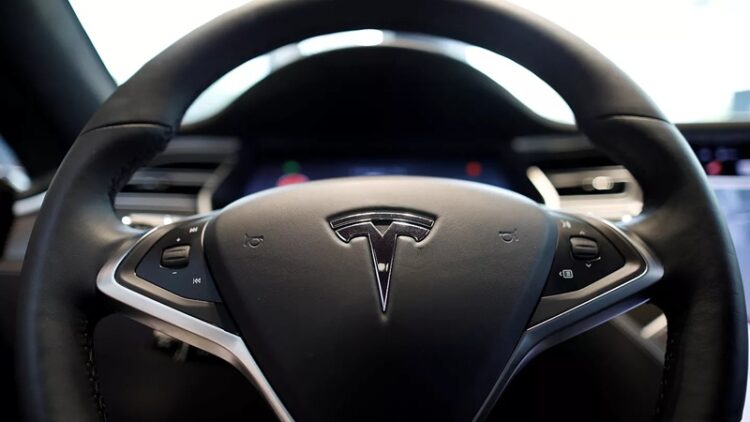 Tesla Araçlara Grok Destekli Yapay Zekâ Asistanı Geliyor