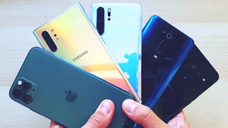 Samsung, Akıllı Telefon Pazarında Liderliği Geri Aldı