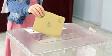 CHP Zirvede, Erdoğan İkinci Turda Üç Aday Karşısında Geride