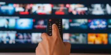 Bilim İnsanları Binge-Watching’in Stresi Azaltabileceğini Açıkladı