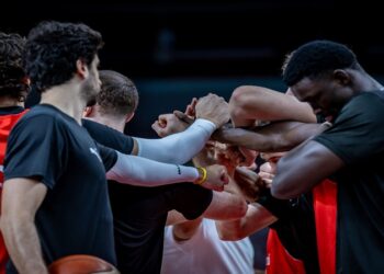 12 Dev Adam Sırbistan’ı Devirdi, Grubu Namağlup Lider Tamamladı