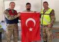Muş’ta Jandarma Öğrencilere Kışlık Kıyafet ve Hediyeler Dağıttı
