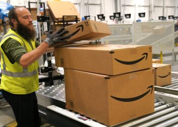 Amazon’da 30 Bin Kurumsal Pozisyon Kapanıyor