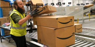 Amazon’da 30 Bin Kurumsal Pozisyon Kapanıyor
