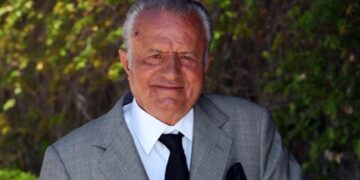 Türk Moda Dünyasının Öncü İsimlerinden Zeki Başeskioğlu Hayatını Kaybetti