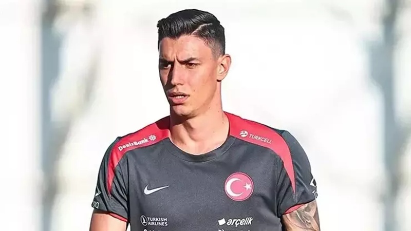 Kaleci Berke Özer Kadrodan Çıkarıldı A Millî Takım Kadrosundan Çıkarıldı