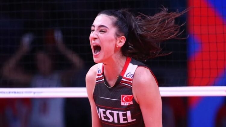 Saliha Şahin, 10 Gün Sahalardan Uzak Kalacak