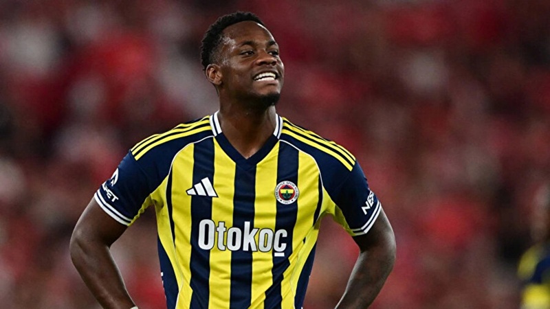 Fenerbahçe, Jhon Duran’ın Performansından Memnun Kalmadı