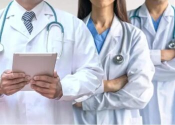 Sağlık Bakanlığı Personel Kıyafet Standartlarını Belirledi