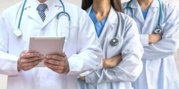 Sağlık Bakanlığı Personel Kıyafet Standartlarını Belirledi