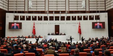 Yeni Vergi Paketi Meclis’te: Kira Muafiyeti Kalkıyor, Noter ve Ruhsat Harçları Artıyor