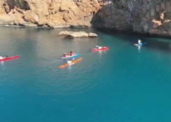 Antalya Emniyeti Öğrencilerle Su Sporları Etkinliği Düzenledi