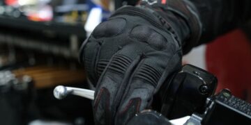 Motosiklet Sürücüleri İçin Eldiven Zorunluluğu Yürürlüğe Girdi