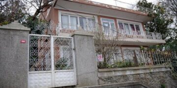 Leyla ile Mecnun’un Çekildiği Ev 125 Milyon TL’ye Satışa Çıktı
