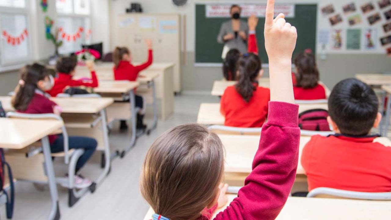 20 ekim okullar tatil mi ulusal yasta okullarda ders var mı