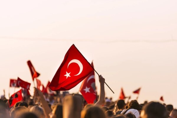 29 Ağustos Yarım Gün Mü? 30 Ağustos Resmi Tatil Mi? 30 Ağustos Kimlere Resmi Tatil?